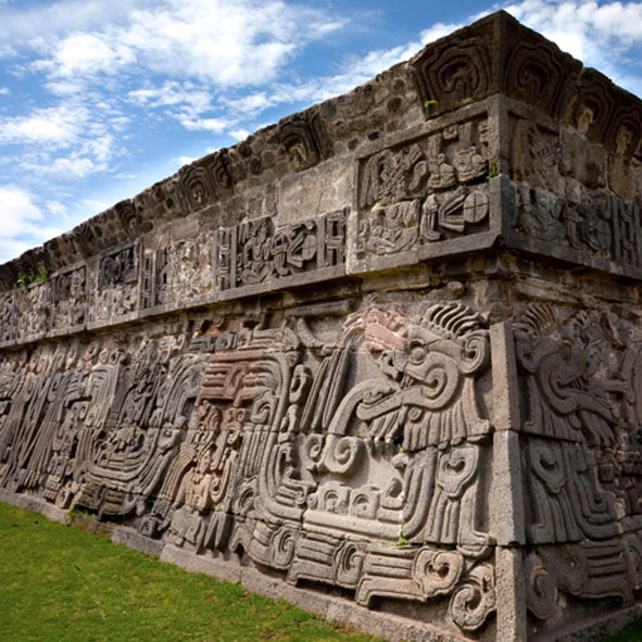 Visita la zona arqueologica de Xochicalco